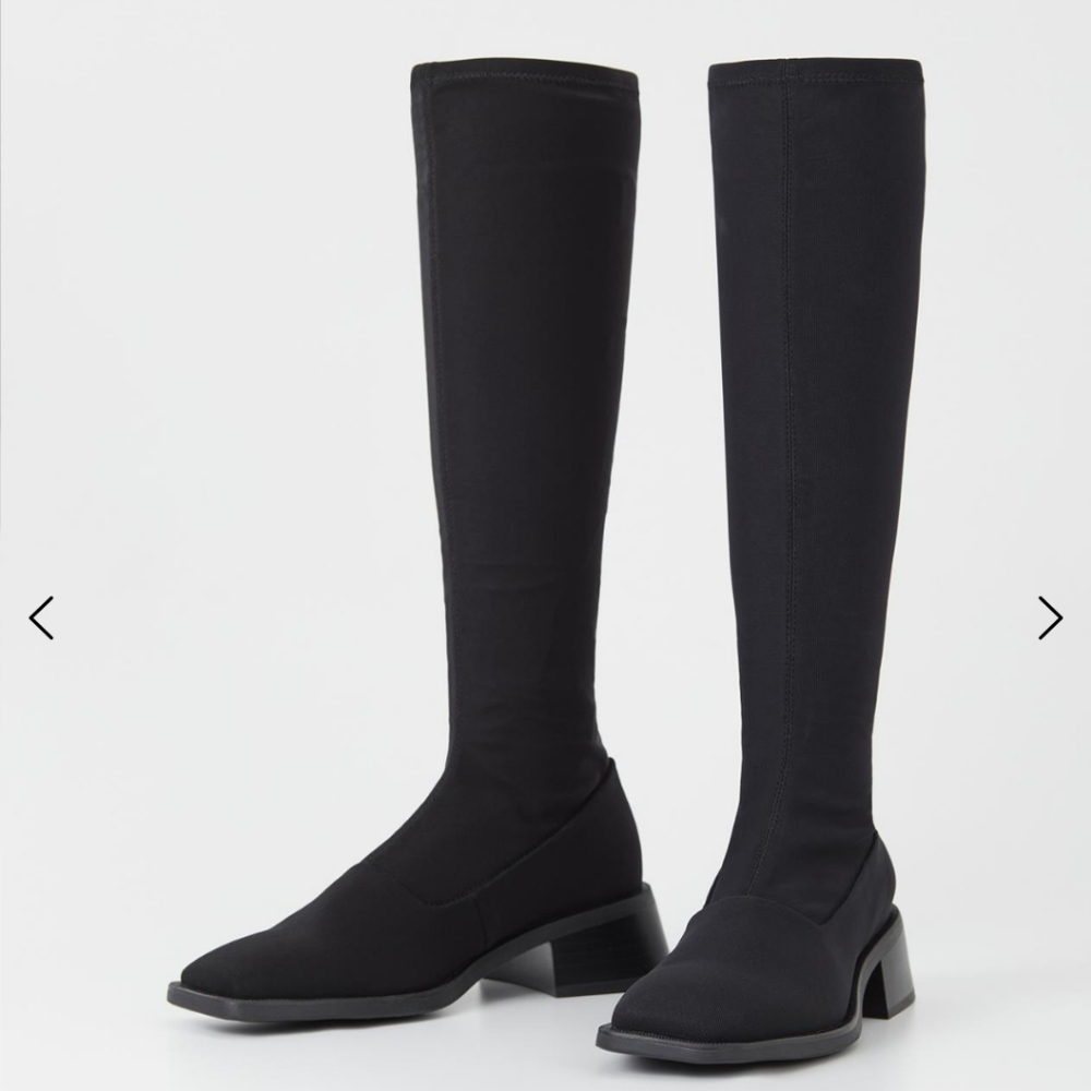 Women’s Black Knee-High Stretch Boots